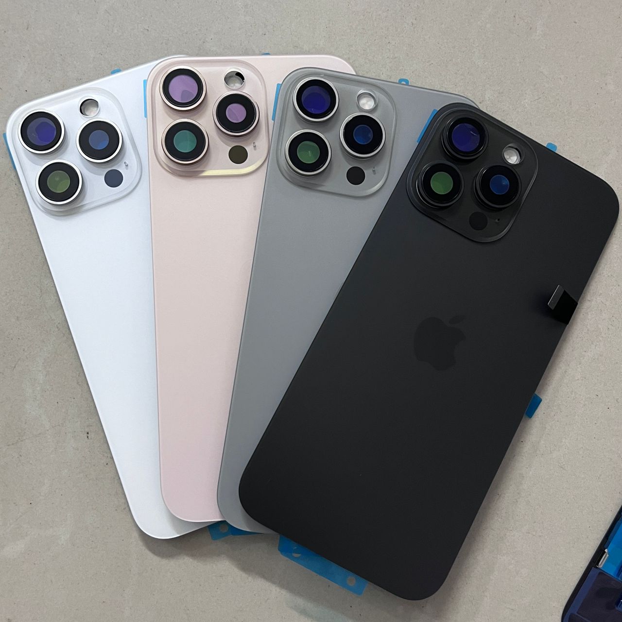 Bloc complet vitre arrière iPhone 16 Pro